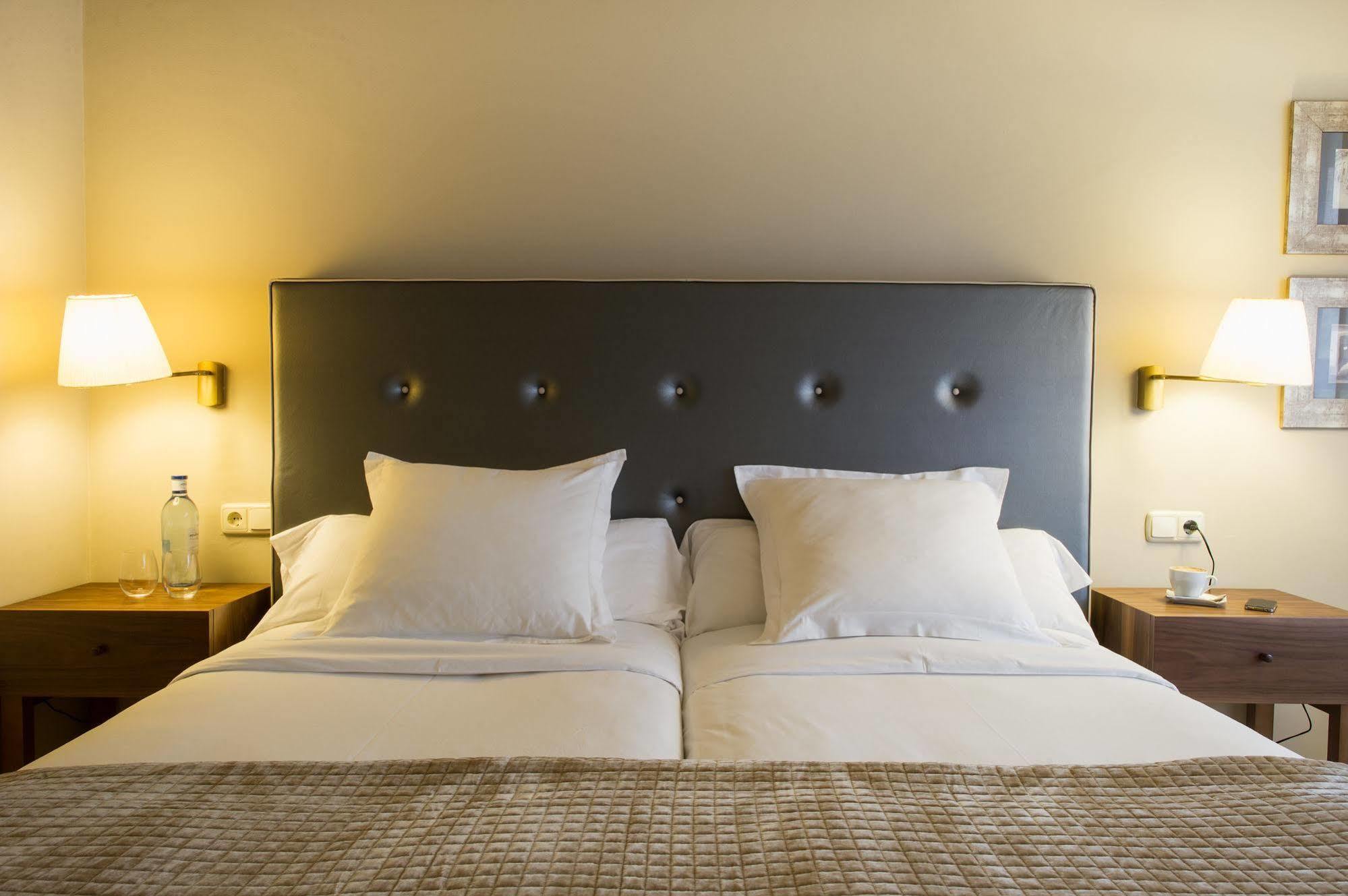 Hotel Plaza 3*
