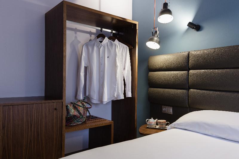 Plaza Hotel 3*